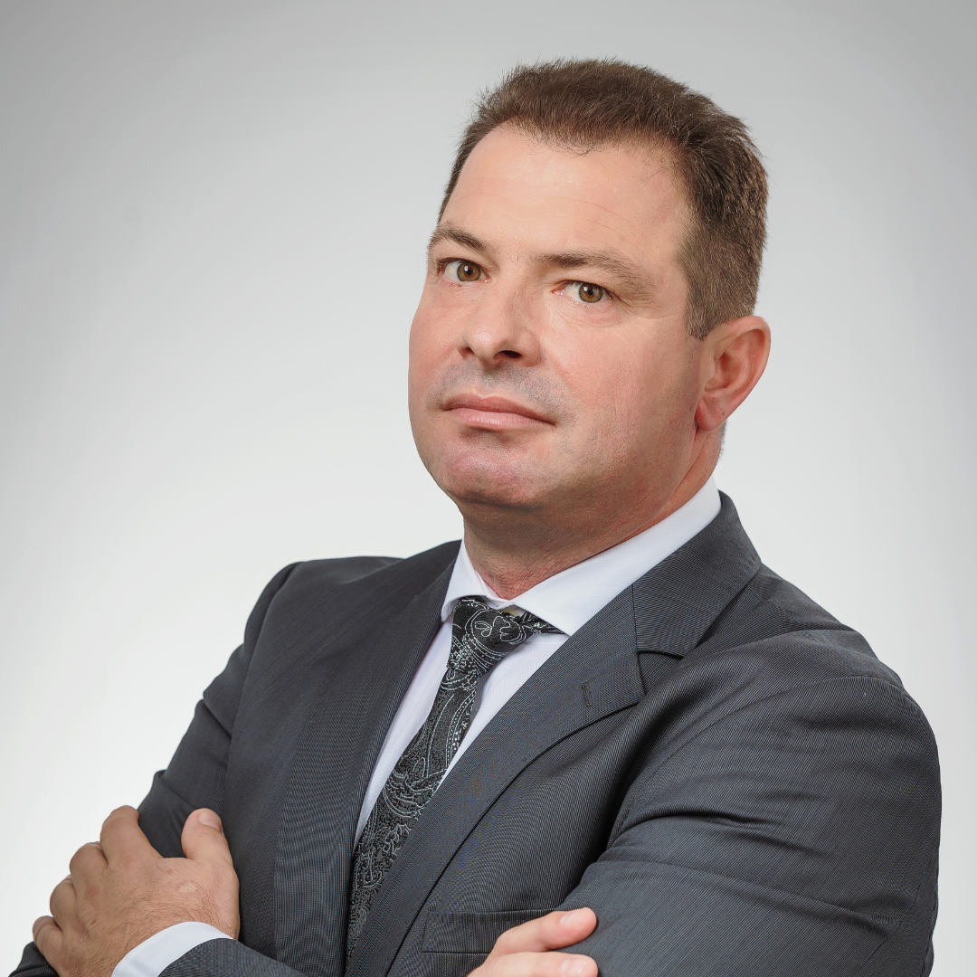 Costea<br />
Constantin